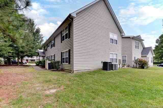 201 Desmonde Ln - Photo 3 of 26