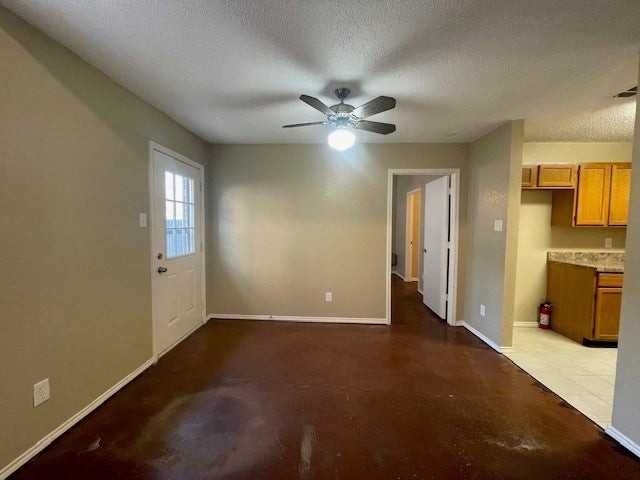 1226 W Hudgins St - Photo 7 of 23