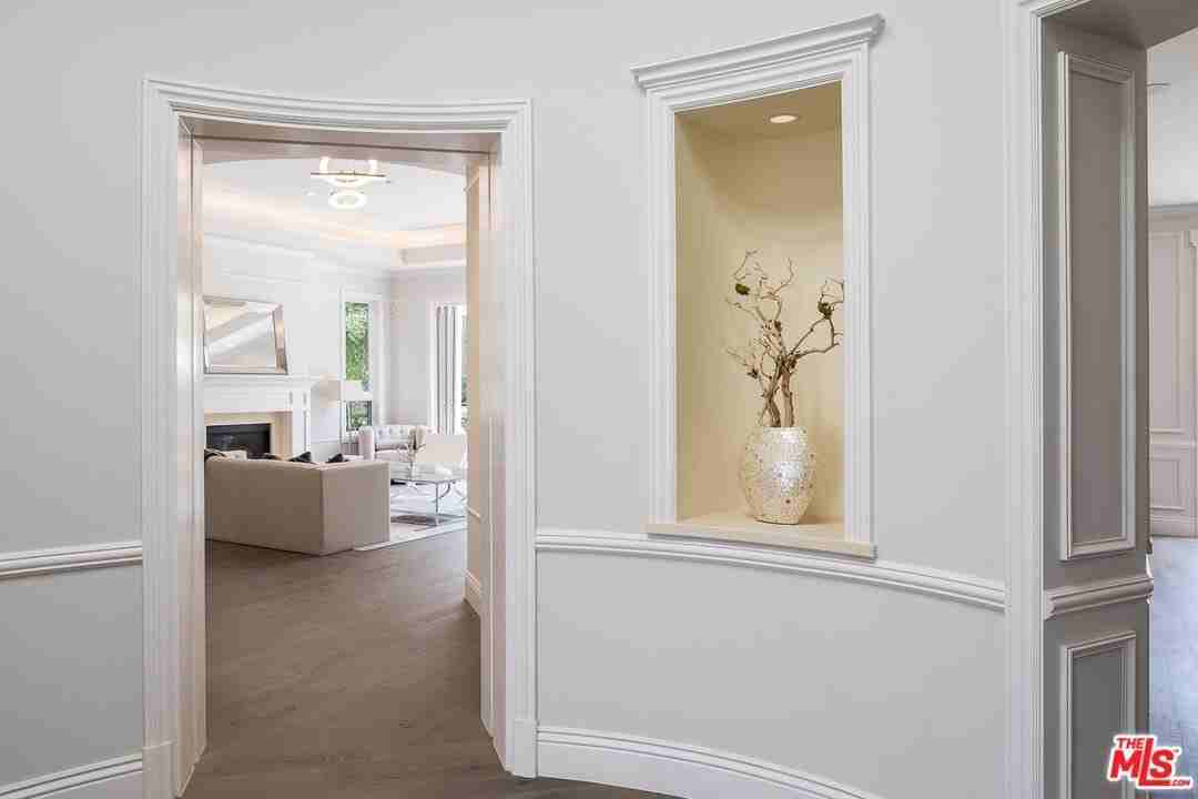 210 S Westgate Ave - Photo 6 of 28