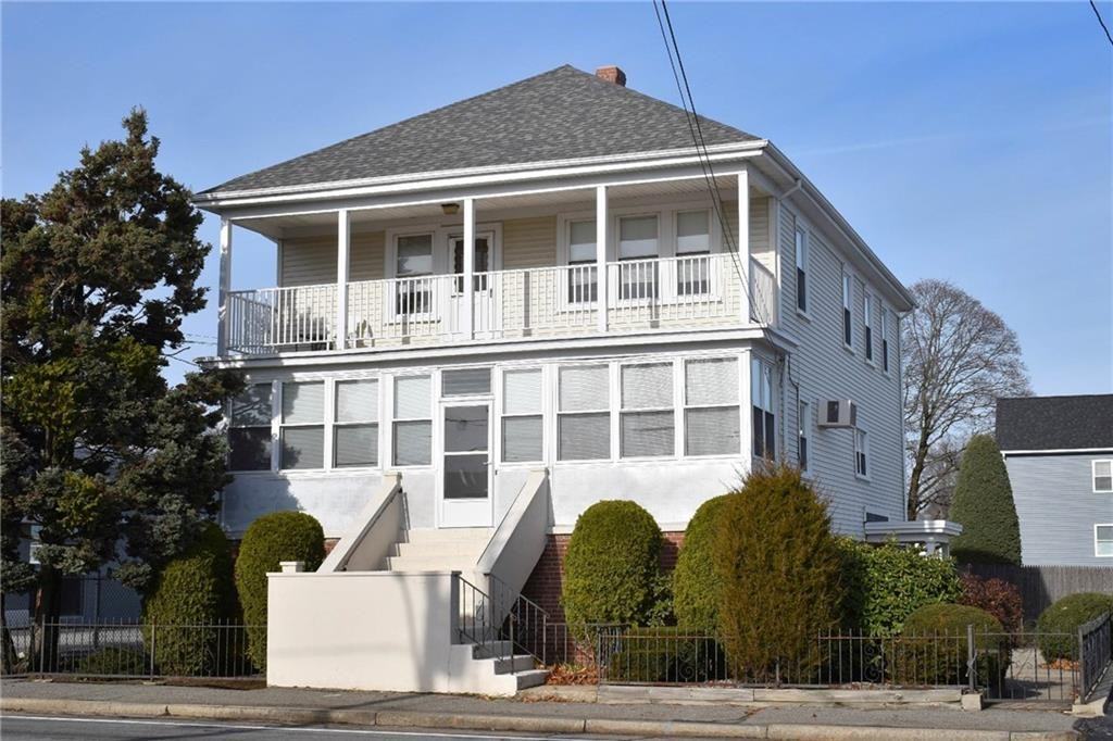 1381 Mineral Spring Ave - Photo 7 of 7