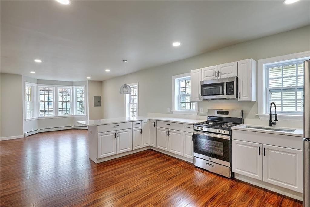 589 Public St ##2 - Photo 2 of 10