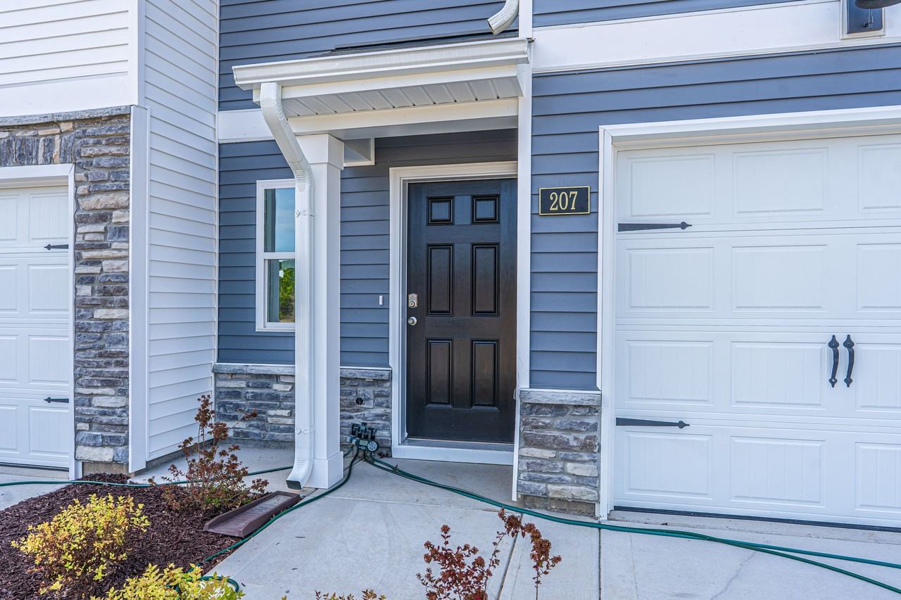 207 Maddow Drive - 1 #1 - Photo 2 of 28