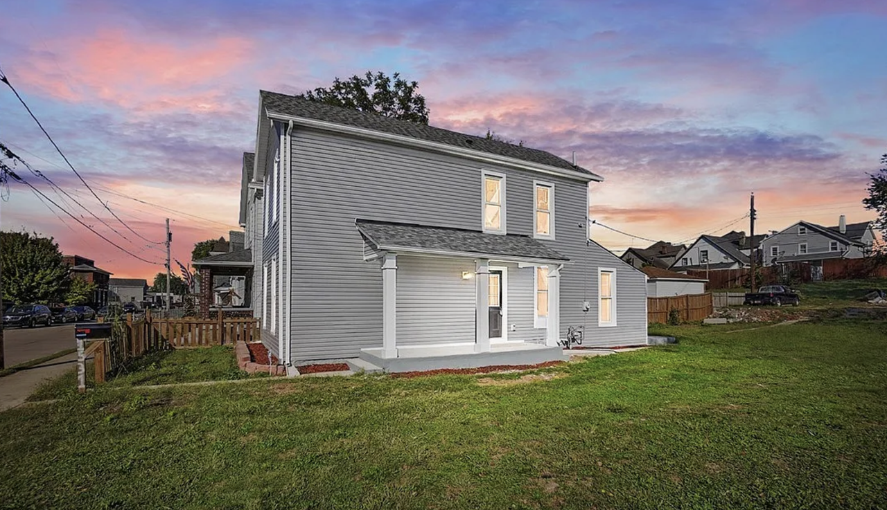 1531 Chapel St #1 - Photo 3 of 32