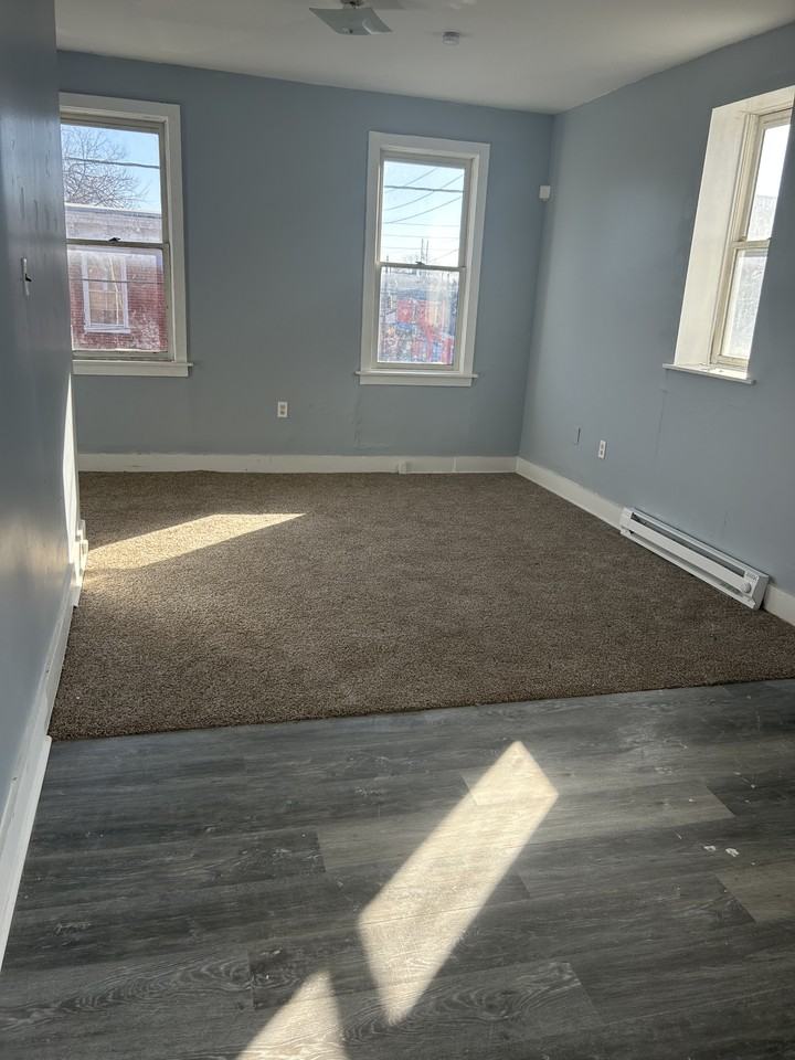 831 Kirkwood StreetApt A #A - Photo 3 of 8