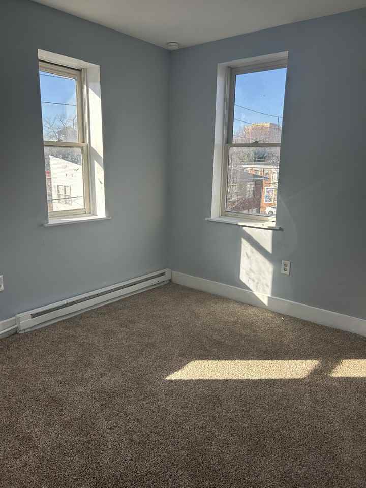 831 Kirkwood StreetApt A #A - Photo 5 of 8