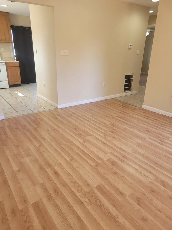 301 N Greenbriar Rd Apt 3 #3 - Photo 2 of 19