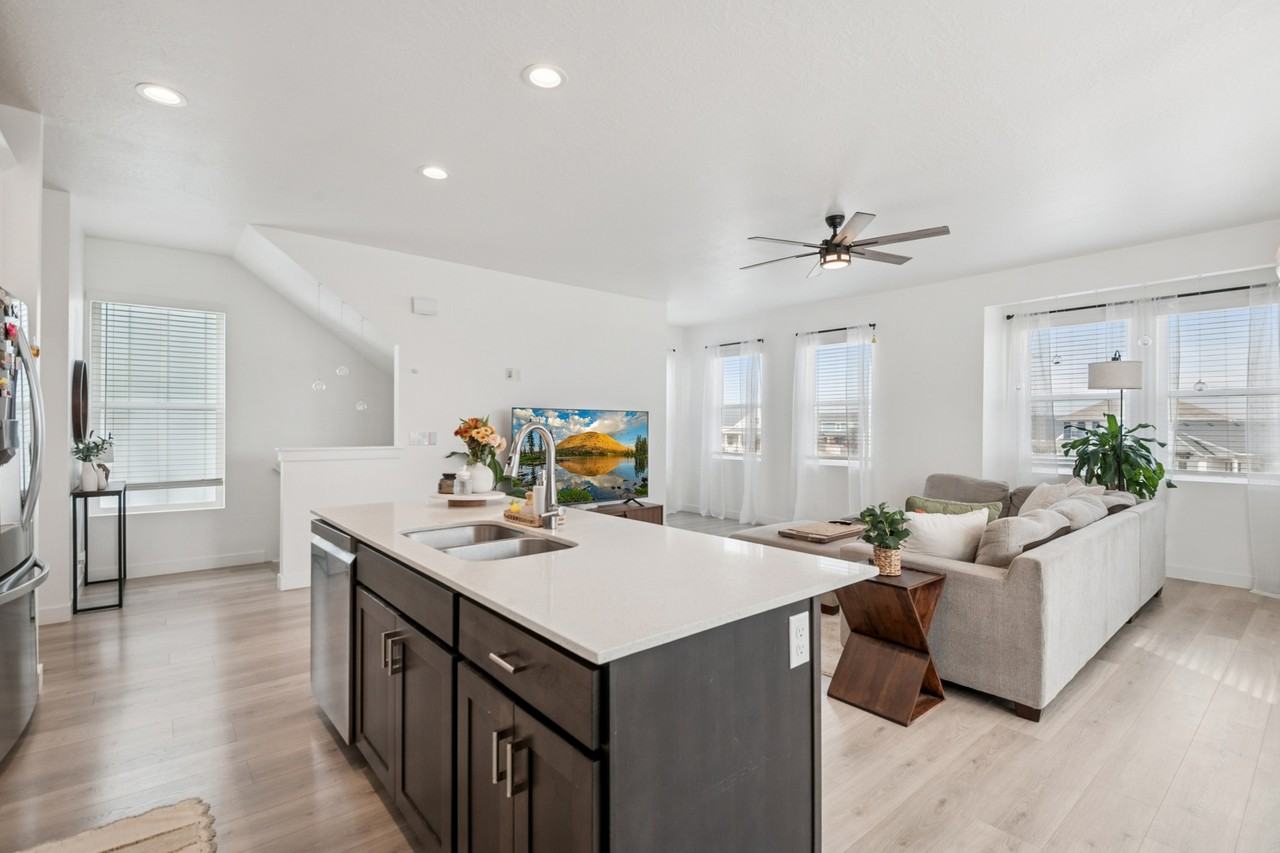 11632 S Skyward Rd - Photo 4 of 26