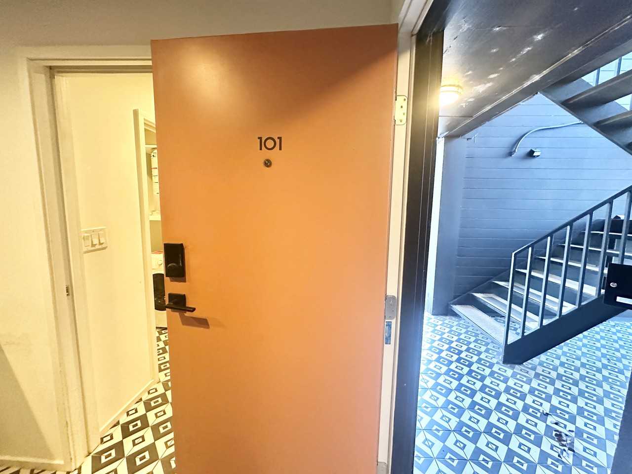 201 Academy Drive #101 - Photo 5 of 28