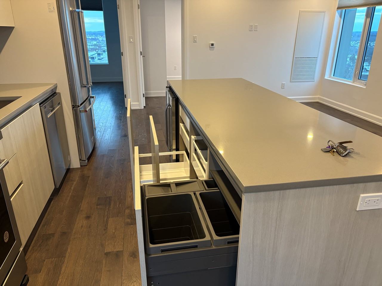 398 195-710 Hunter Street East - 710 #710 - Photo 4 of 10