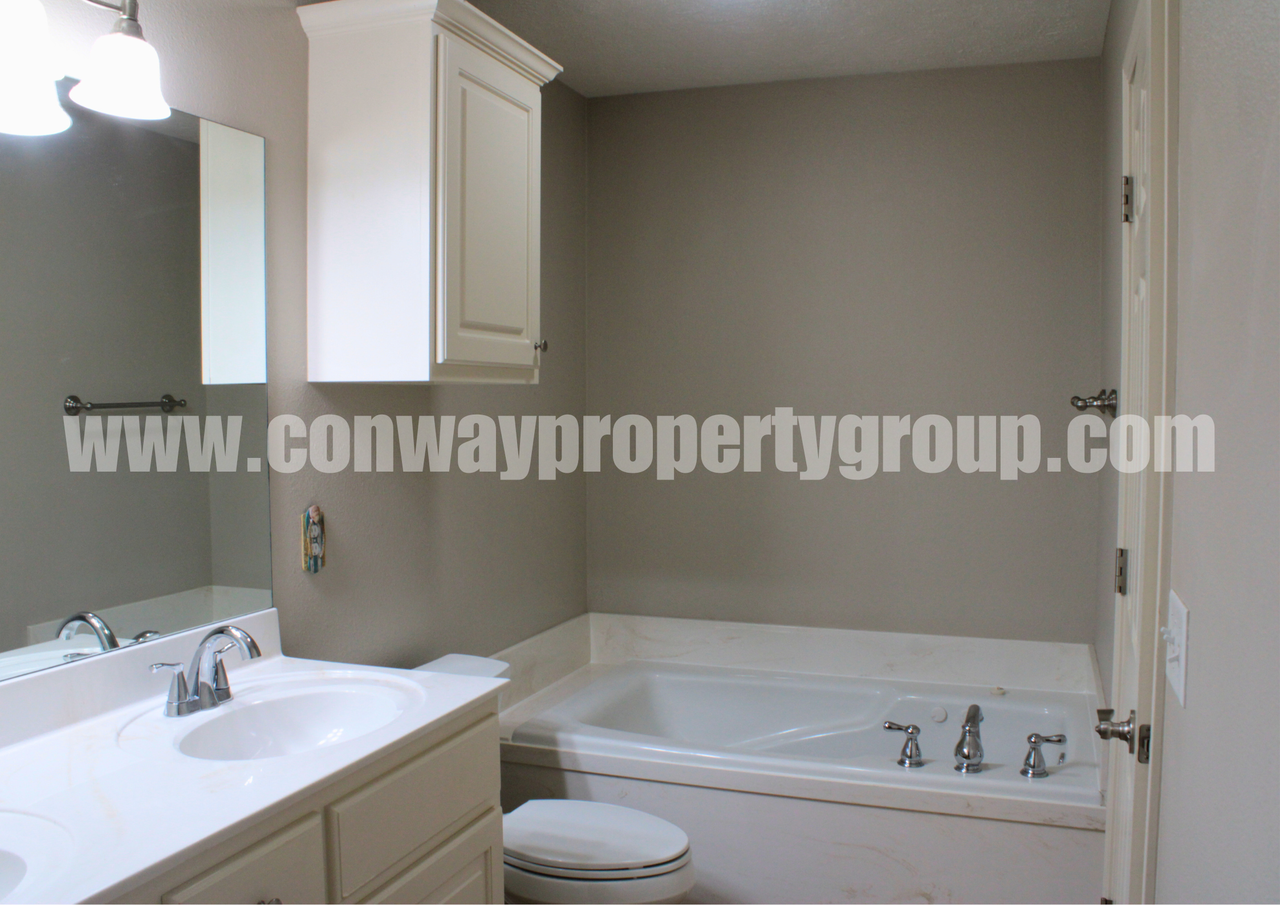 27 Weatherwood Dr #27 - Photo 7 of 14