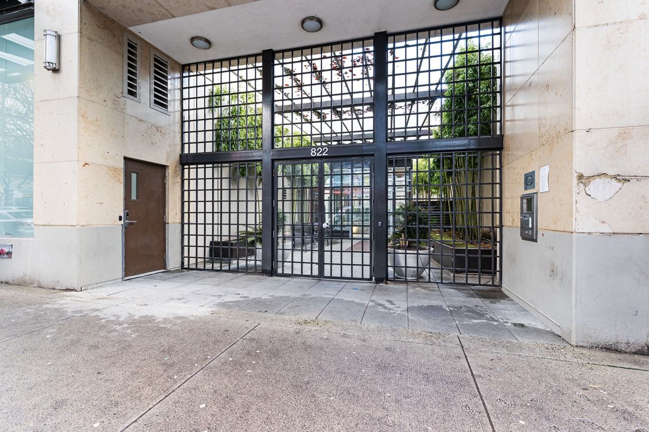 833 Seymour Street #6XX - Photo 3 of 24