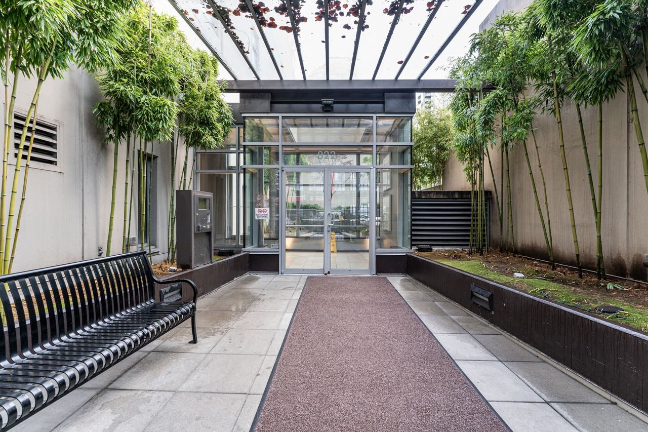 833 Seymour Street #6XX - Photo 4 of 24