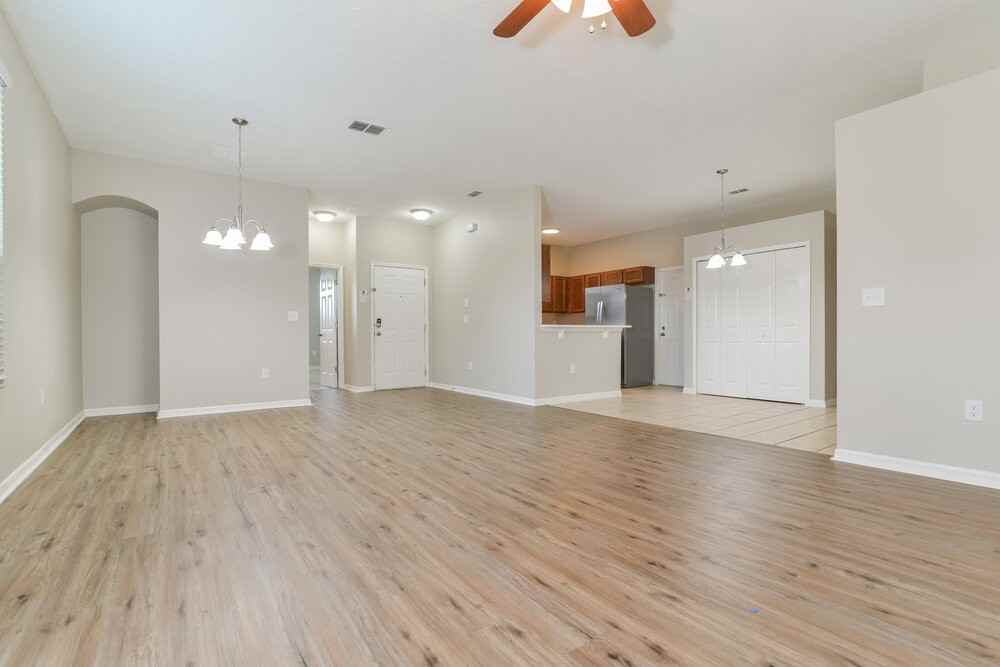 531 Bluff Pass Dr - Photo 3 of 16