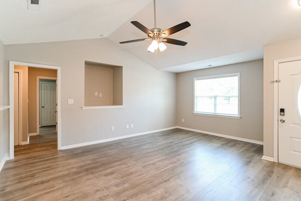 3112 Queensdale Dr - Photo 6 of 16