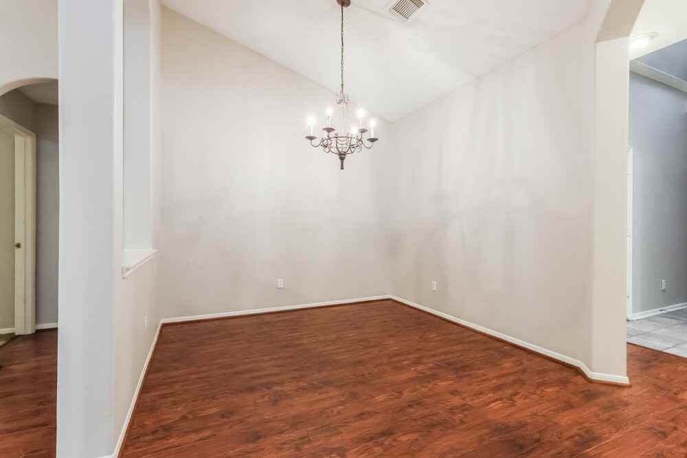 27 Orchid Grove Pl - Photo 5 of 16