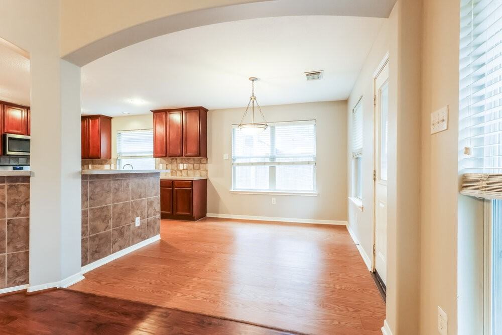 27 Orchid Grove Pl - Photo 6 of 16