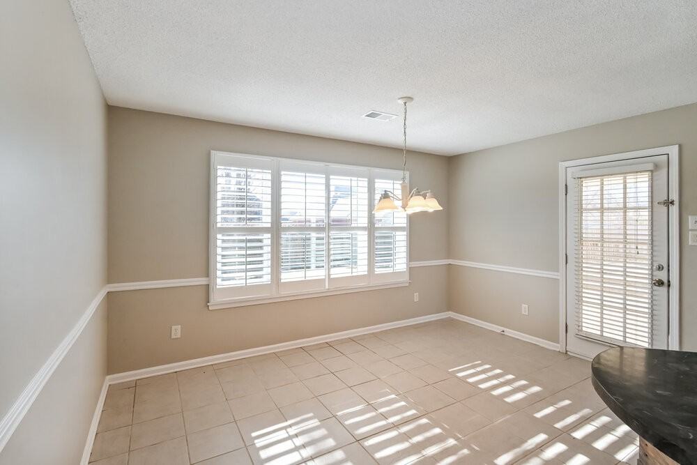 5150 Bluff Springs Cv - Photo 5 of 16