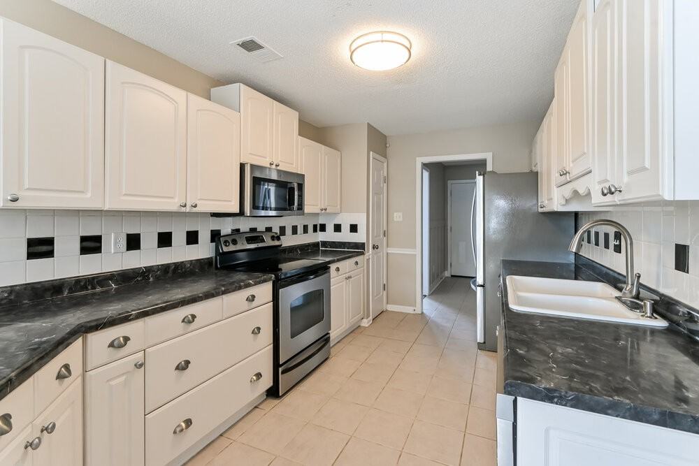 5150 Bluff Springs Cv - Photo 6 of 16