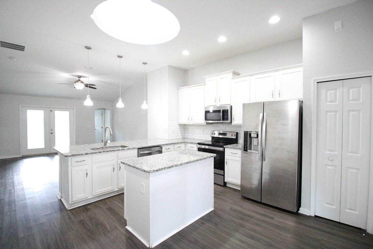 8254 Nw 52nd St #1 - Photo 6 of 27