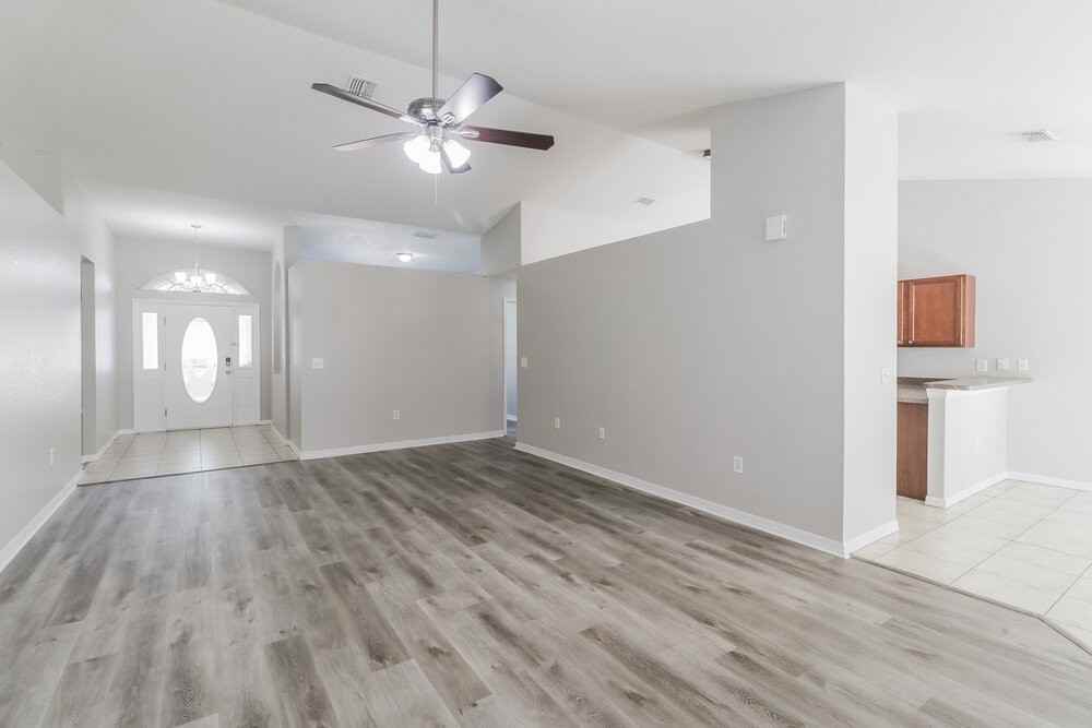 7252 Sherman Hills Blvd - Photo 5 of 16