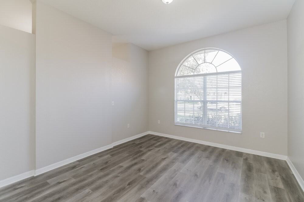 7252 Sherman Hills Blvd - Photo 7 of 16