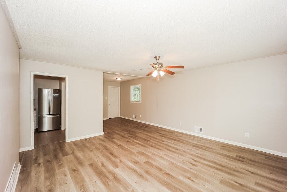 2680 Carriage Ln - Photo 5 of 16