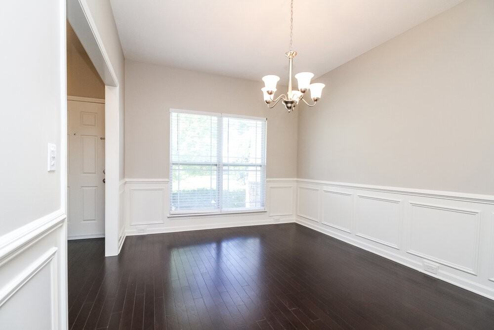 3322 Cotswold Ln - Photo 6 of 17