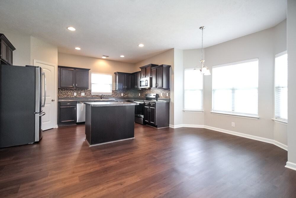 3322 Cotswold Ln - Photo 7 of 17