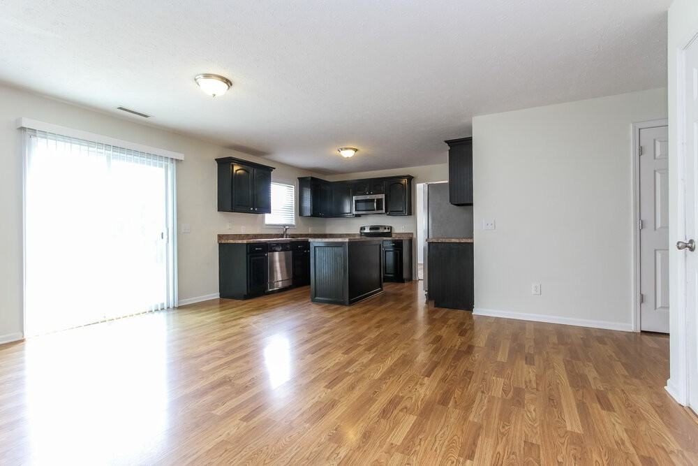 10783 Standish Pl - Photo 4 of 15