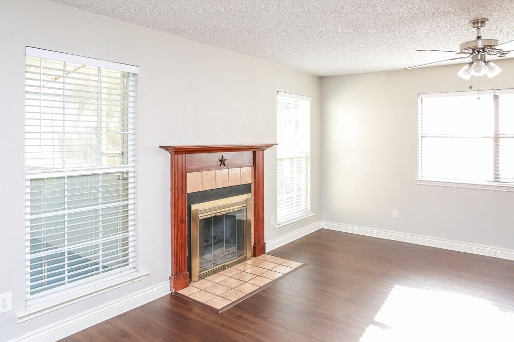 1521 Lincolnshire Way - Photo 6 of 17