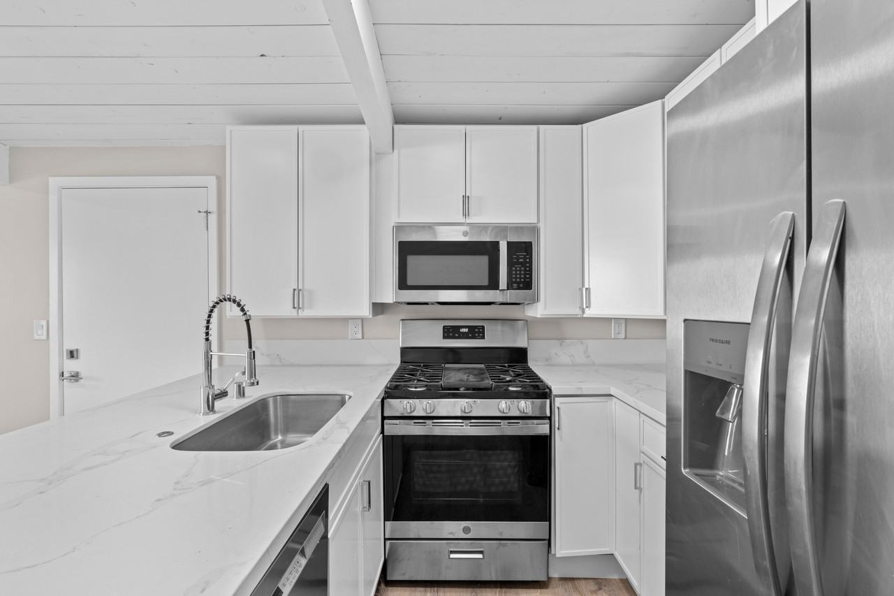 4976 54th St #4976 - Photo 5 of 7