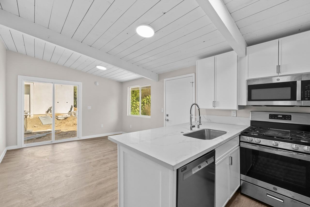 4976 54th St #4976 - Photo 6 of 7