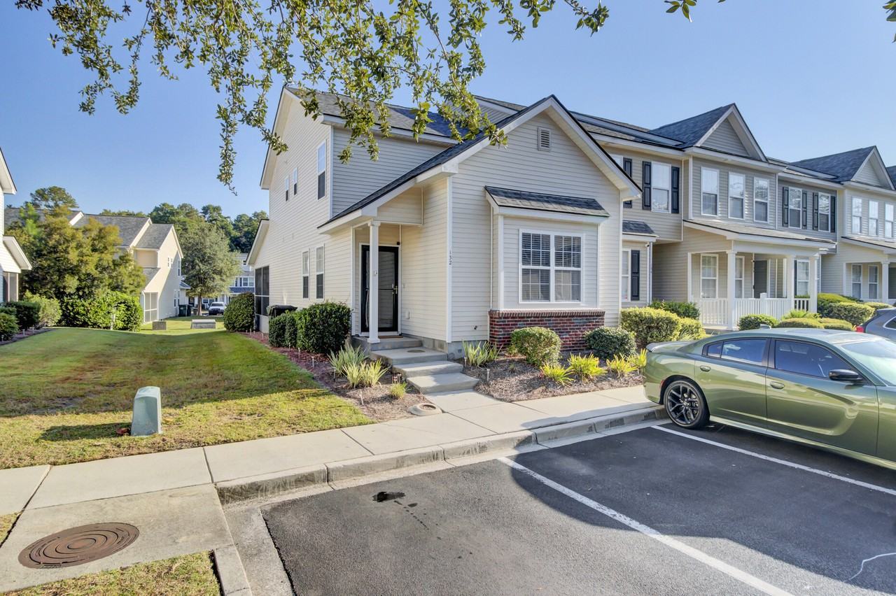 132 Woodward Rd #1 - Photo 4 of 11