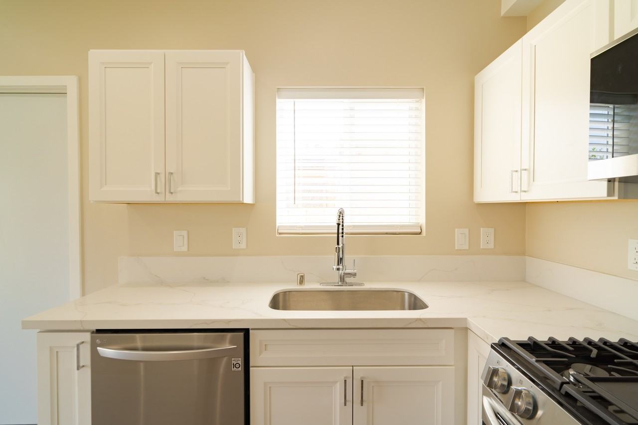 5651 Baja Dr #5651 - Photo 7 of 33