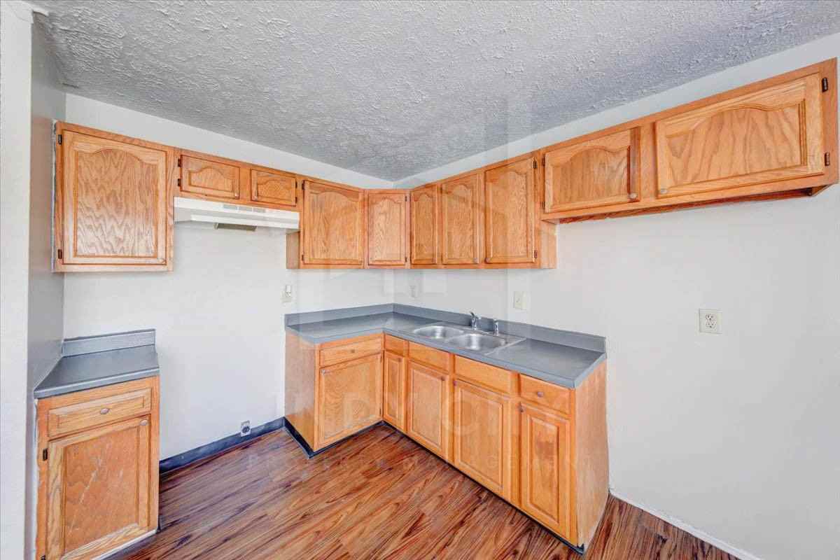 8432 E 37th Pl #1 - Photo 7 of 22