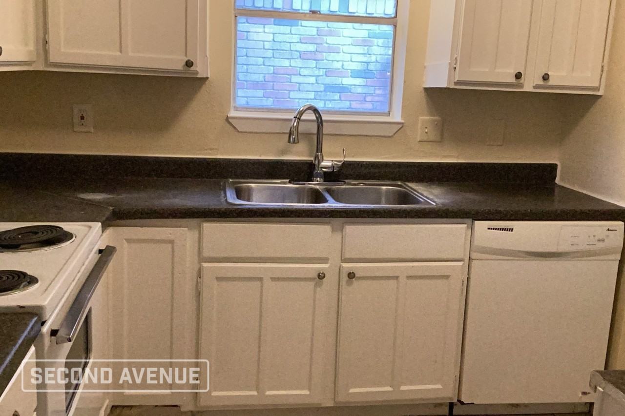 16339 Maplemont Dr - Photo 6 of 14