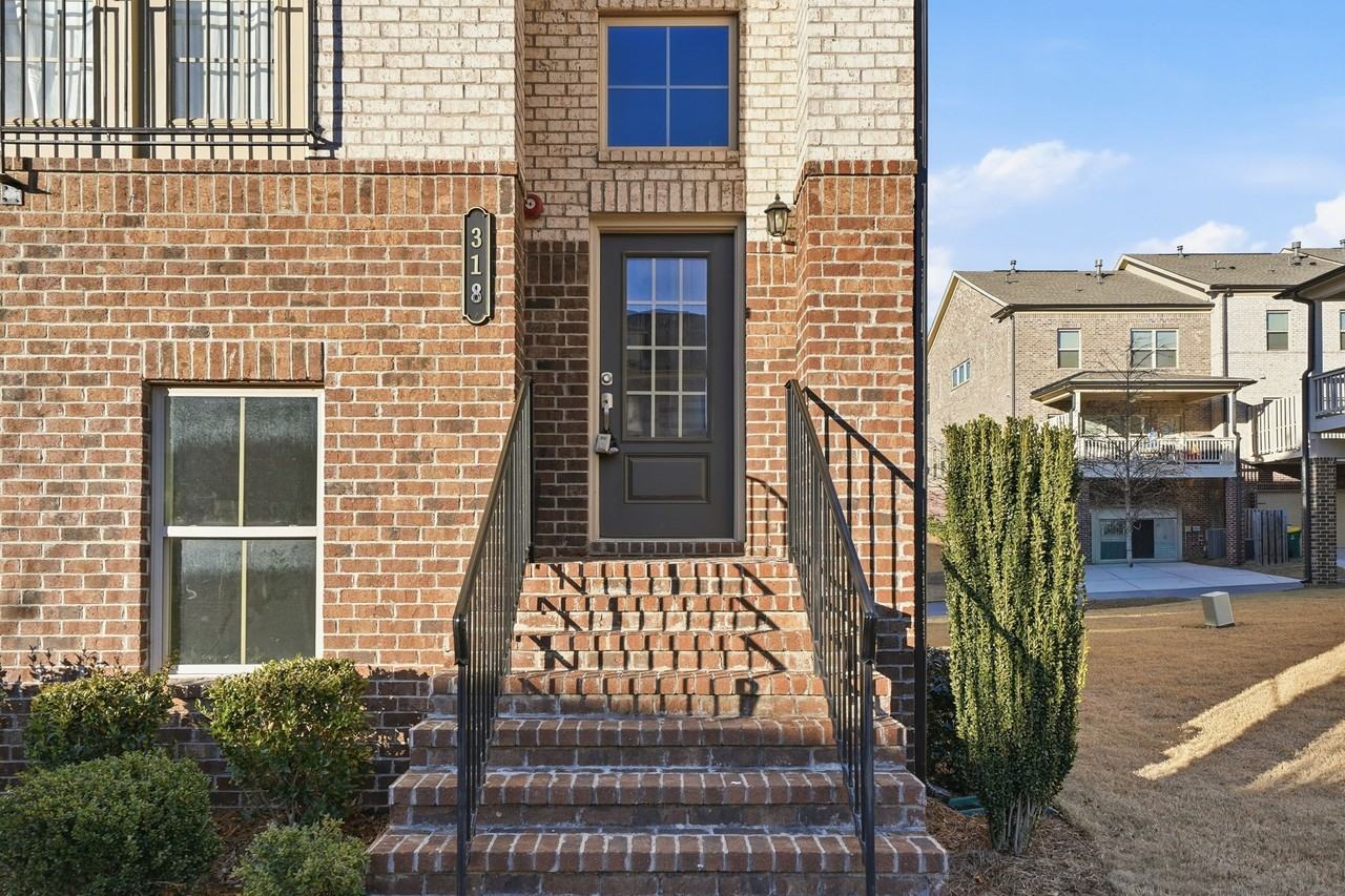 318 Commons Ave #1 - Photo 2 of 50