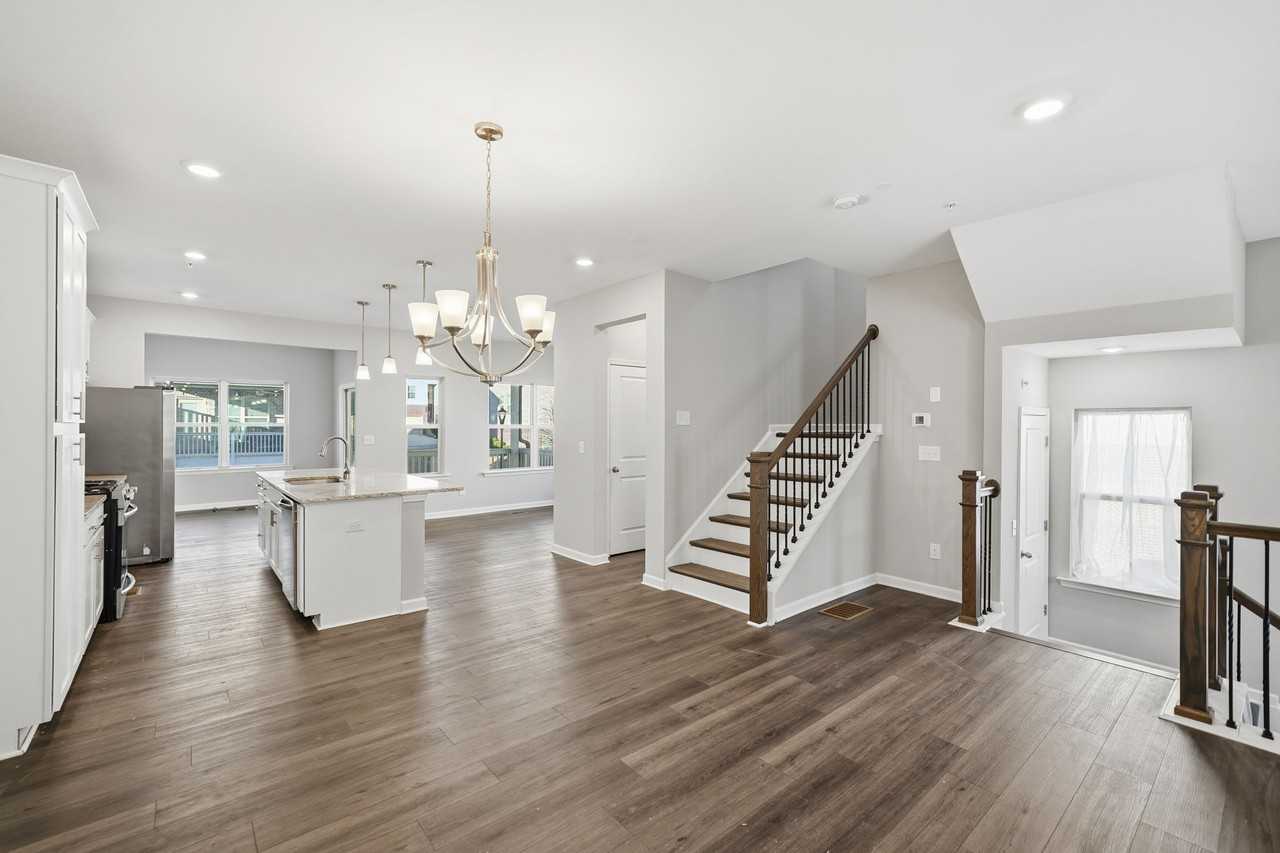 318 Commons Ave #1 - Photo 7 of 50