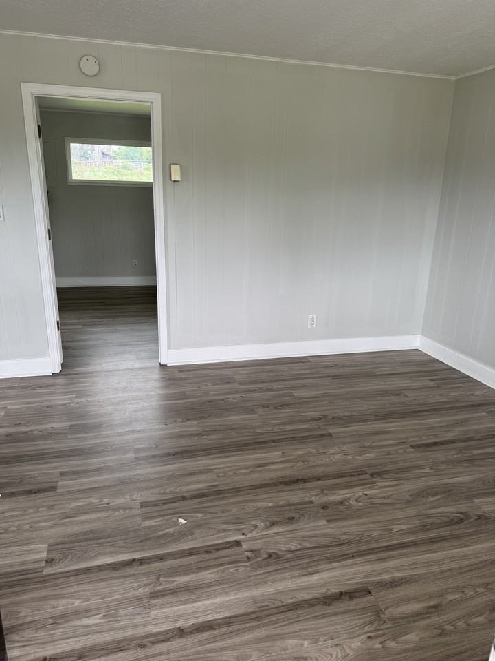 111 Roseview Drive 1-20 - 1 #1 - Photo 2 of 16