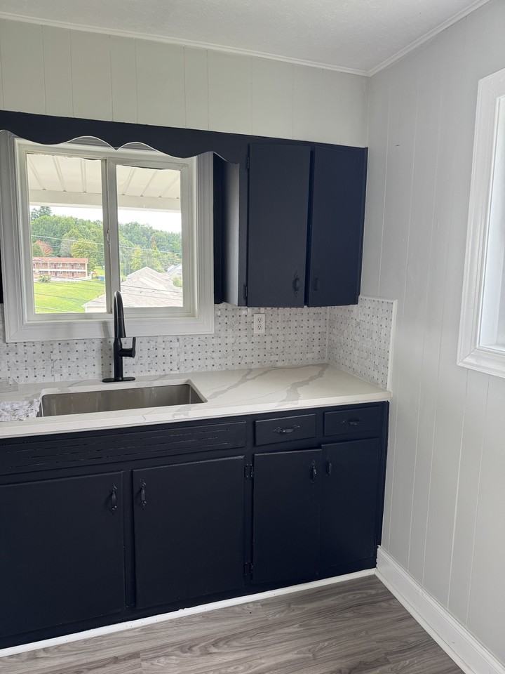 111 Roseview Drive 1-20 - 10 #10 - Photo 4 of 16