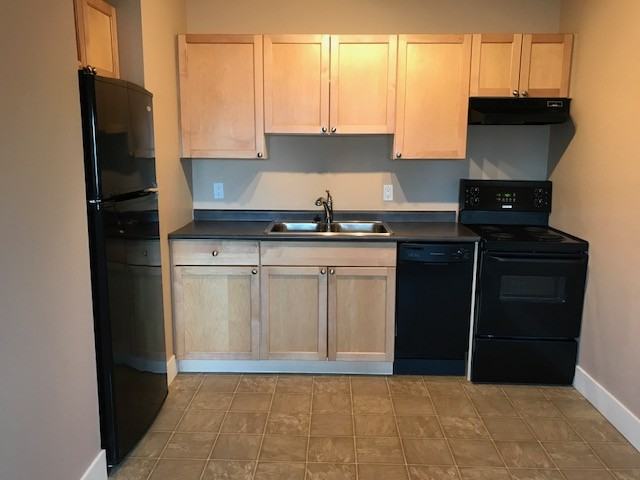 13035 69 Street - Photo 6 of 9