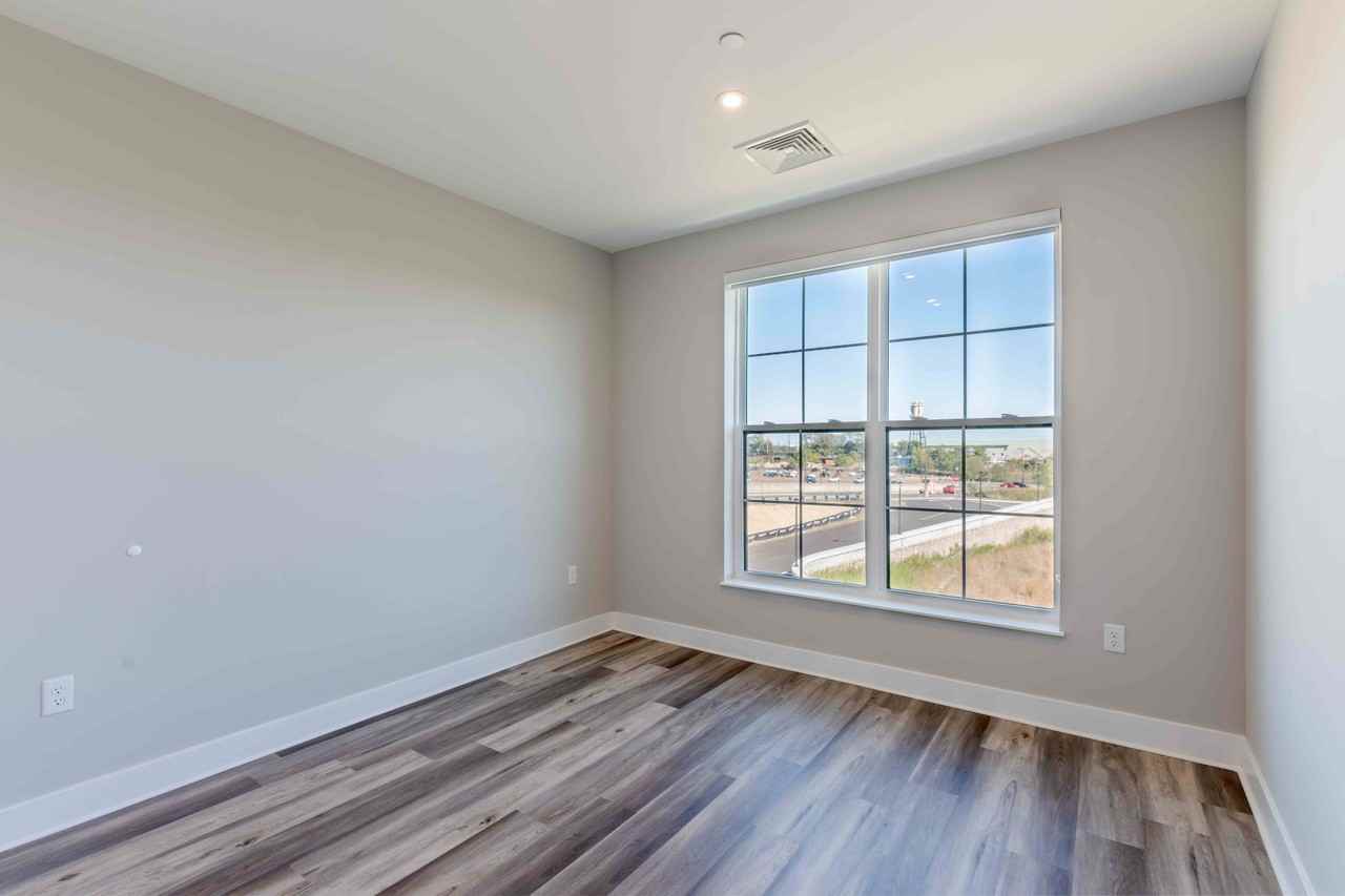 Creekline at Fairfield - Photo 5 of 40