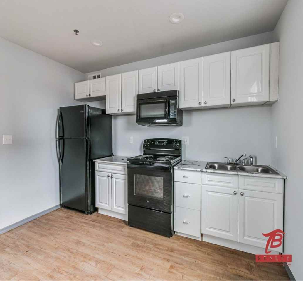 Pennington Place Apartments - Photo 3 of 13