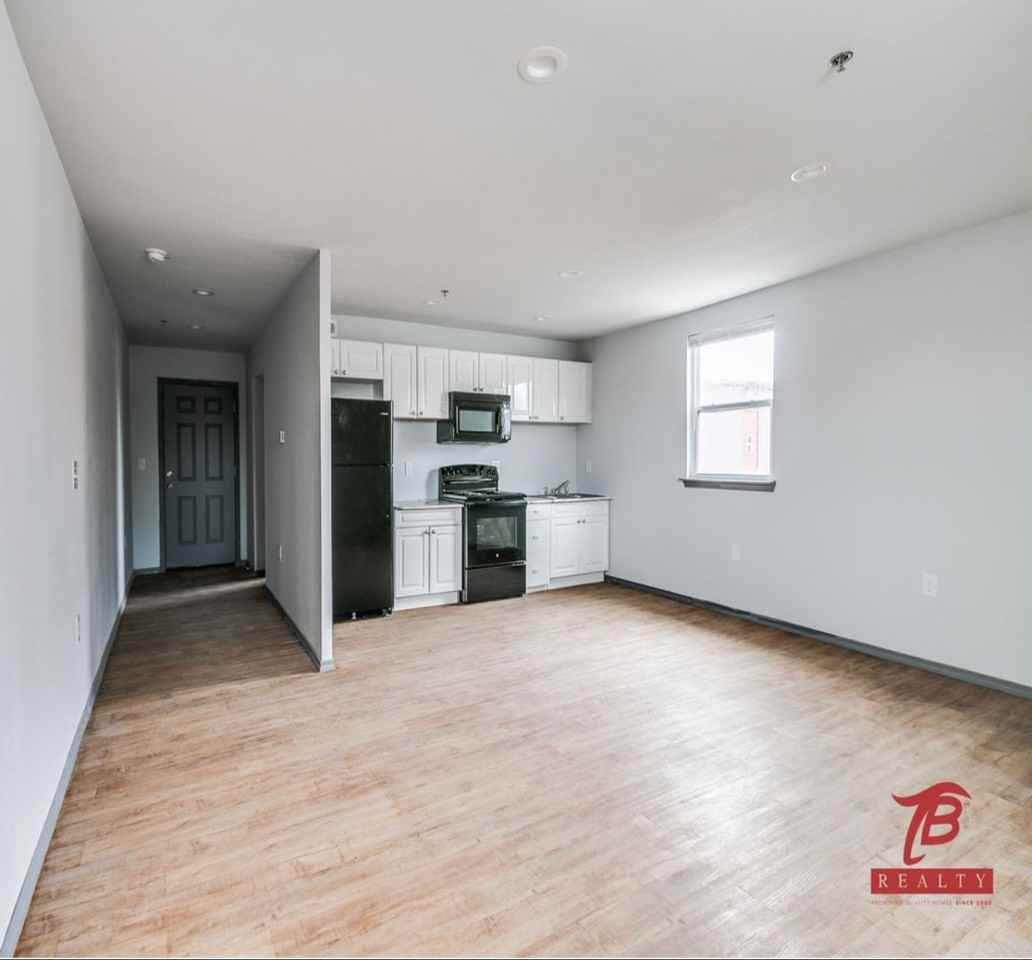 Pennington Place Apartments - Photo 5 of 13
