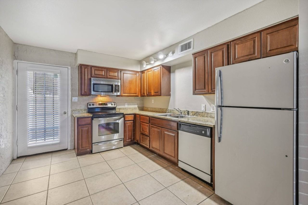 Arcadia 30 - Photo 3 of 37