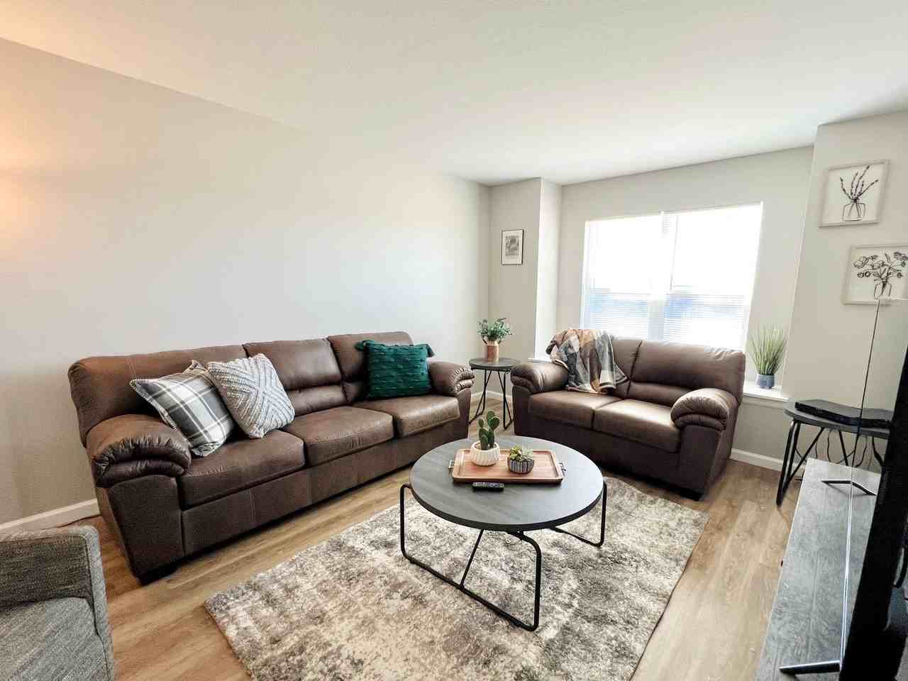 Sundance Apartments - Photo 3 of 21