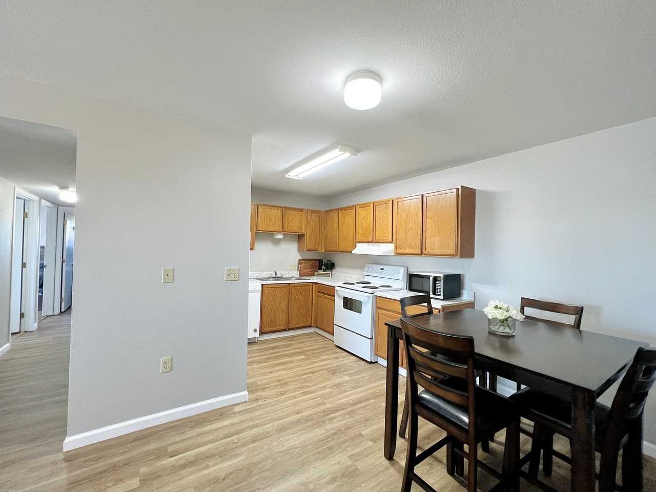 Sundance Apartments - Photo 5 of 21