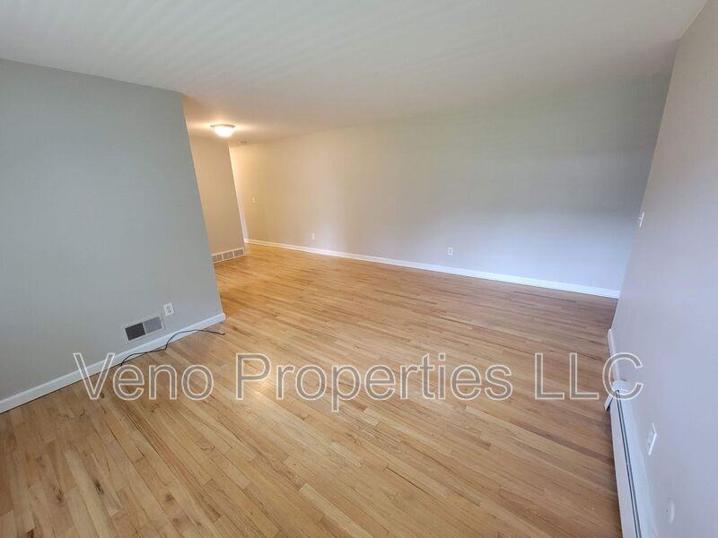 9/11/13 Village Dr. #12 - Photo 5 of 14