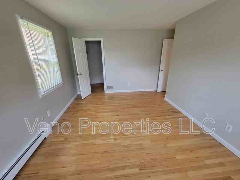 9/11/13 Village Dr. #12 - Photo 6 of 14