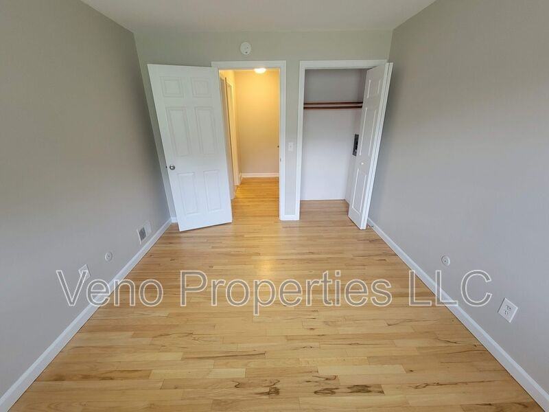 9/11/13 Village Dr. #12 - Photo 7 of 14